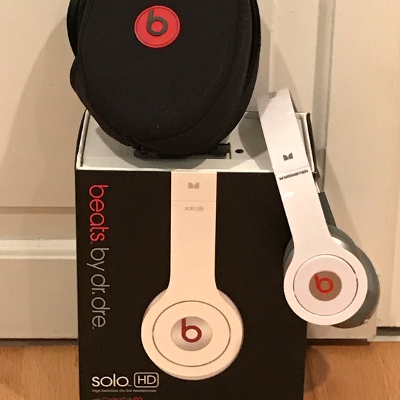 Beats by dr. dre Solo HD with Control Talk - Picture 2 of 3